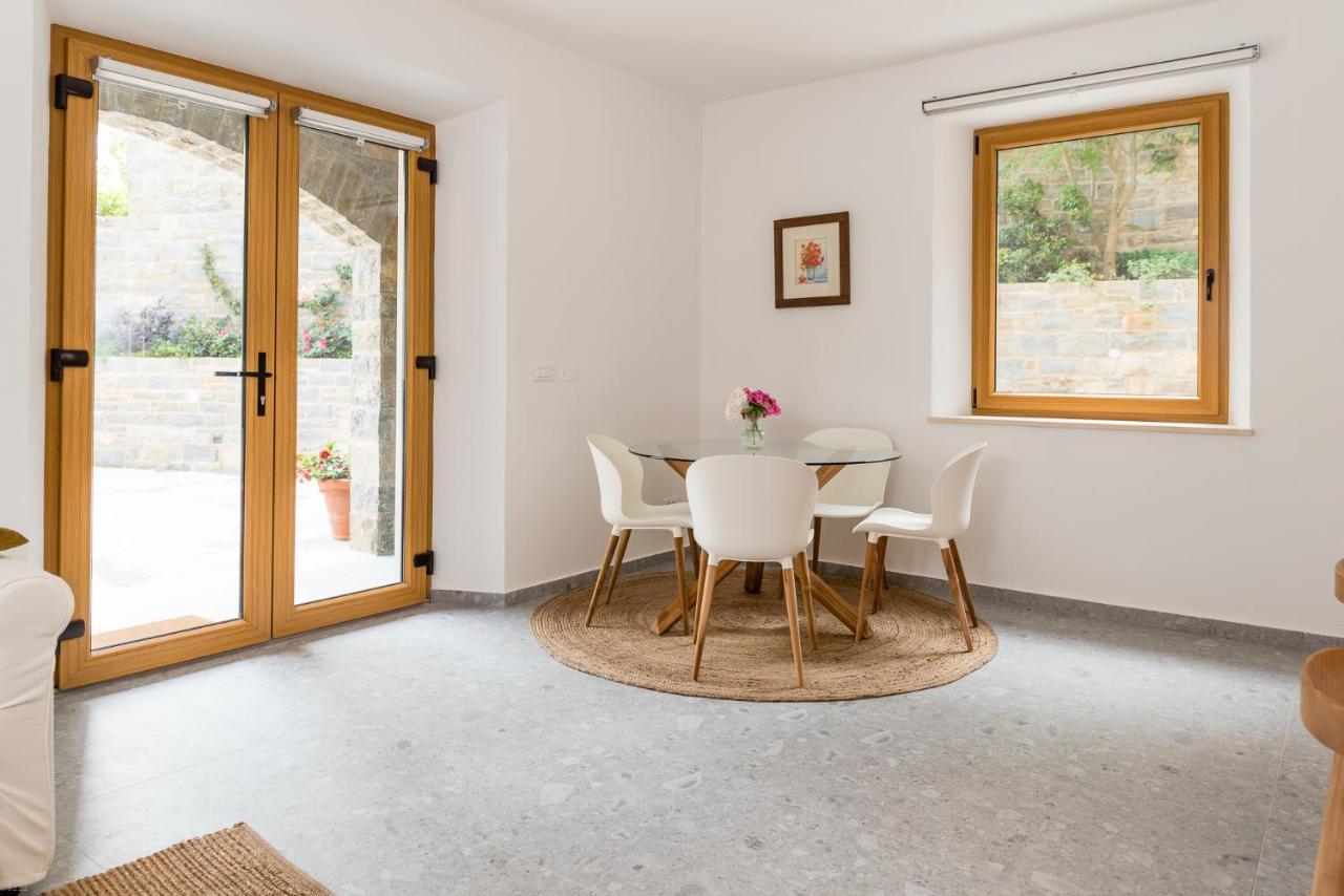 L'Abbraccio Della Quercia Apartment Momjan Bagian luar foto