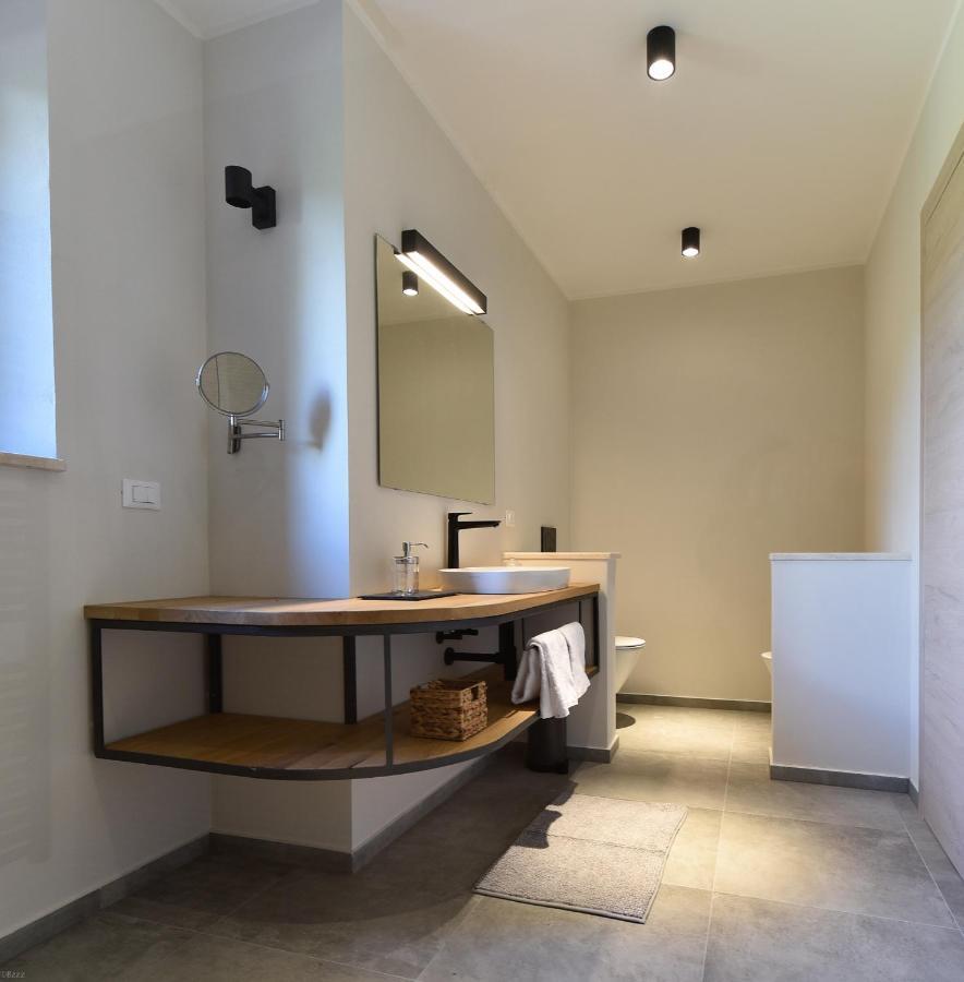 L'Abbraccio Della Quercia Apartment Momjan Bagian luar foto