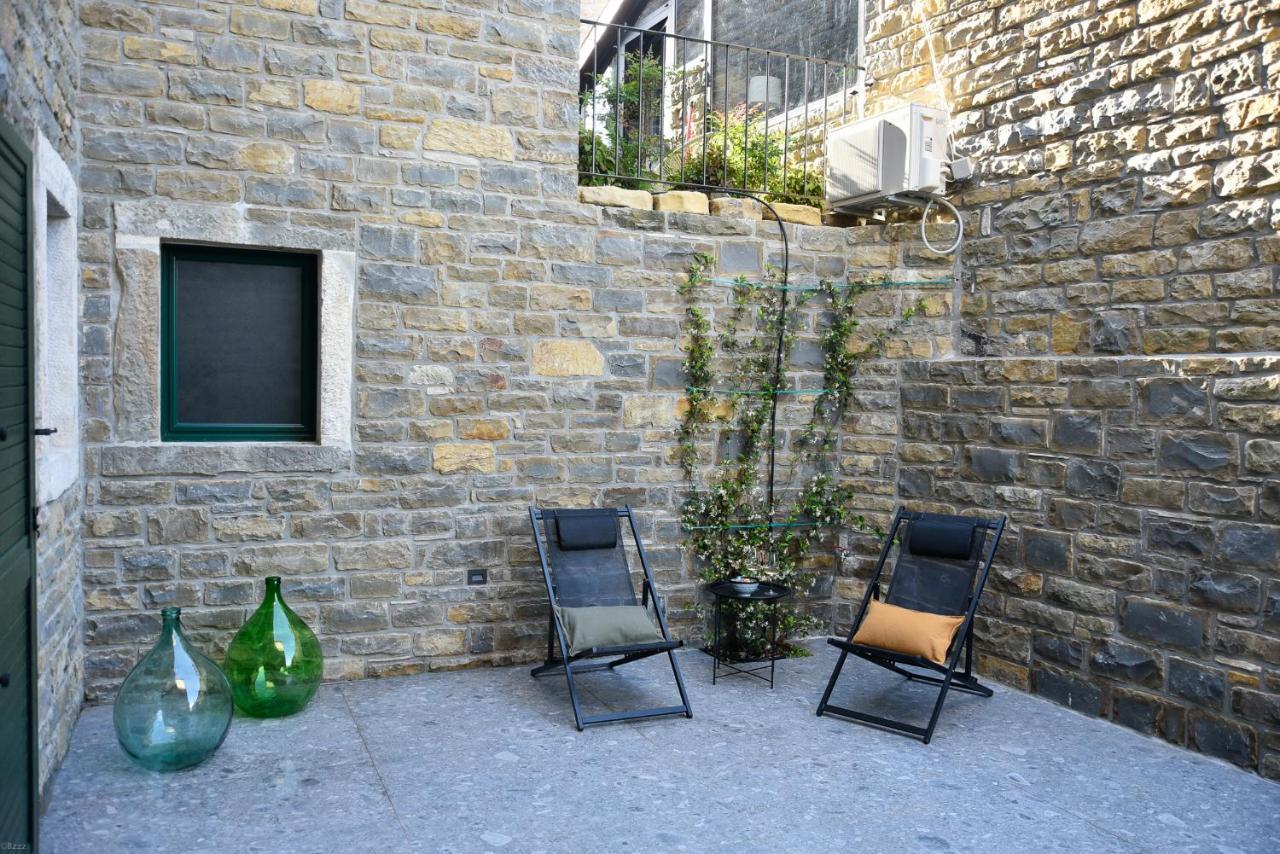 L'Abbraccio Della Quercia Apartment Momjan Bagian luar foto