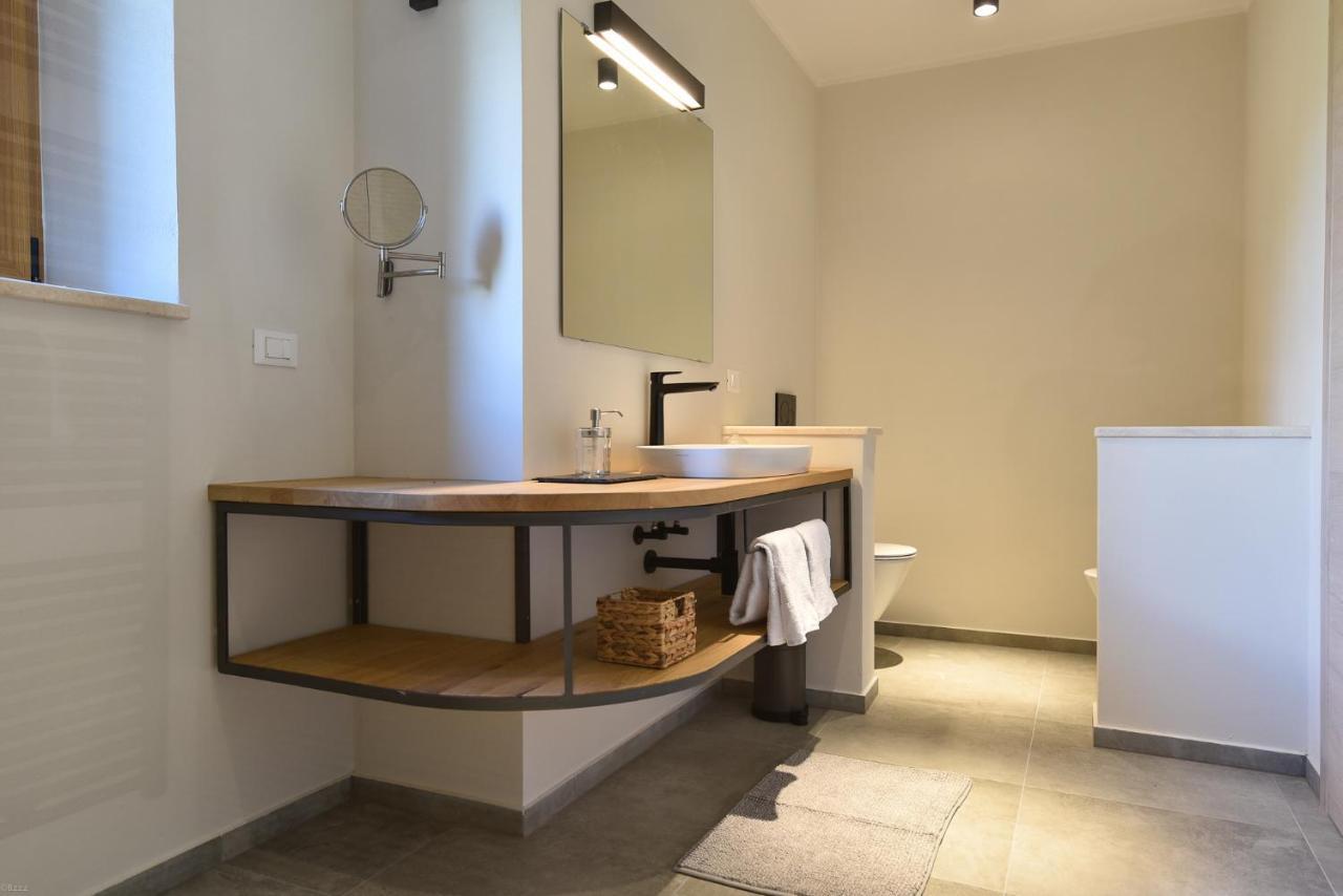 L'Abbraccio Della Quercia Apartment Momjan Bagian luar foto